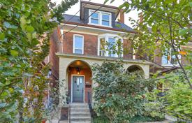 3 pièces maison en ville à Old Toronto, Canada. C$2,063,000