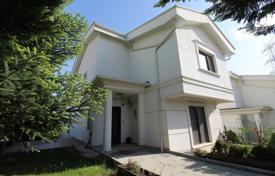 Villa Spacieuse avec Jardin Privé à Ankara Cayyolu. $821,000