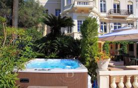 12 pièces villa à Cannes, France. 16,500 € par semaine