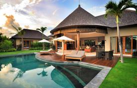 Villa – Kerobokan Kelod, Badung, Indonésie. $2,070 par semaine