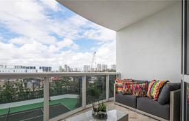 Appartement – Collins Avenue, Miami, Floride,  Etats-Unis. $734,000