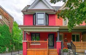 5 pièces maison mitoyenne à Old Toronto, Canada. C$2,054,000