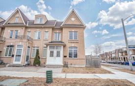 4 pièces maison mitoyenne à North York, Canada. C$972,000