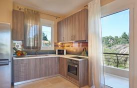 3 pièces maison en ville 180 m² à Vourvourou, Grèce. 400,000 €