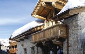 Chalet – Val d'Isere, Auvergne-Rhône-Alpes, France. 21,800 € par semaine