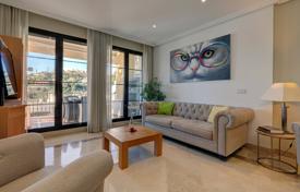 3 pièces appartement 105 m² à Benahavis, Espagne. 385,000 €