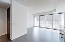 3 pièces appartement à Bathurst Street, Canada. C$1,071,000