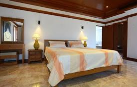 Villa – Surin Beach, Choeng Thale, Thalang,  Phuket,   Thaïlande. 1,740 € par semaine