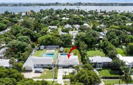 Maison en ville – West Palm Beach, Floride, Etats-Unis. $1,140,000