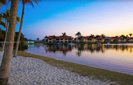 Maison en ville – Cape Coral, Floride, Etats-Unis. $480,000