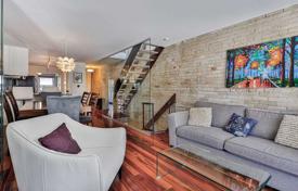Maison mitoyenne – Gerrard Street East, Toronto, Ontario,  Canada. C$1,169,000