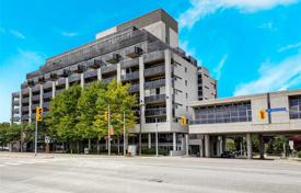Appartement – The Queensway, Toronto, Ontario,  Canada. C$846,000