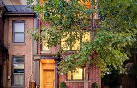 3 pièces maison en ville à Old Toronto, Canada. C$2,152,000