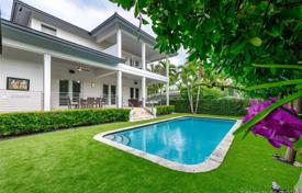 Villa – Key Biscayne, Floride, Etats-Unis. $2,975,000