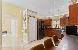 Maison en ville – Davie, Broward, Floride,  Etats-Unis. $575,000