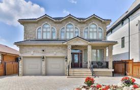 Maison en ville – North York, Toronto, Ontario,  Canada. C$2,221,000