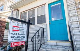 Maison mitoyenne – Carlaw Avenue, Toronto, Ontario,  Canada. C$1,163,000