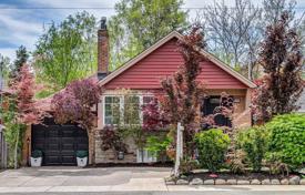 Maison en ville – East York, Toronto, Ontario,  Canada. C$1,116,000