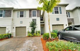 Maison en ville – Florida City, Miami, Floride,  Etats-Unis. $458,000