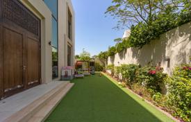 Villa – Nad Al Sheba 1, Dubai, Émirats arabes unis. $3,119,000