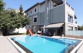 6 pièces villa 600 m² en Başakşehir, Turquie. $2,086,000