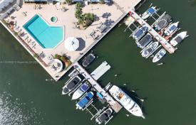 Copropriété – Hallandale Beach, Floride, Etats-Unis. $618,000