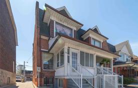 3 pièces maison mitoyenne à College Street, Canada. C$1,884,000