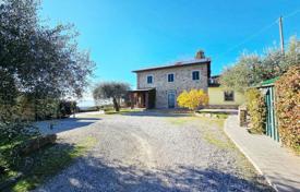 4 pièces villa 220 m² à Capannori, Italie. 700,000 €