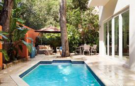 7 pièces villa 340 m² en Miami, Etats-Unis. $1,850,000