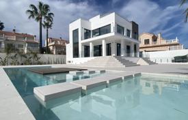 Villa – Torrevieja, Valence, Espagne. 1,595,000 €