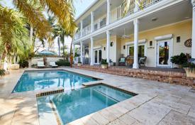 Villa – Fort Lauderdale, Floride, Etats-Unis. 2,549,000 €