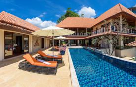 Villa – Kata Beach, Phuket, Thaïlande. $2,038,000