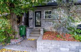 Maison mitoyenne – Woodbine Avenue, Toronto, Ontario,  Canada. C$1,038,000