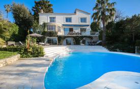 Villa – Cap d'Antibes, Antibes, Côte d'Azur,  France. 13,800 € par semaine