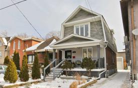 Maison en ville – East York, Toronto, Ontario,  Canada. C$1,132,000