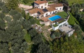 8 pièces villa à Cabris, France. 1,490,000 €