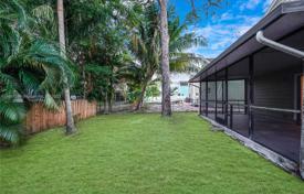 Maison en ville – West Palm Beach, Floride, Etats-Unis. $380,000