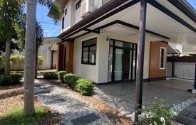 4 pièces maison en ville 288 m² à tambon Kathu, Thaïlande. $242,000