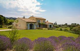 Villa – Les Baux-de-Provence, Provence-Alpes-Côte d'Azur, France. 10,700 € par semaine
