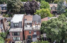 Maison mitoyenne – Montrose Avenue, Toronto, Ontario,  Canada. C$2,315,000