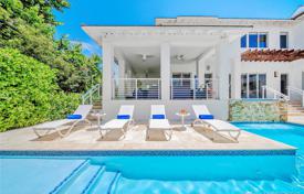 Villa – Key Biscayne, Floride, Etats-Unis. $3,100,000