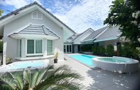 4 pièces villa 624 m² en Pattaya, Thaïlande. $490,000