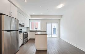 10 pièces maison mitoyenne à North York, Canada. C$1,446,000