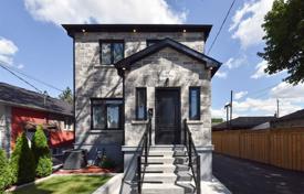 4 pièces maison en ville en York, Canada. C$1,362,000