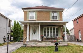 Maison en ville – Scarborough, Toronto, Ontario,  Canada. C$1,098,000