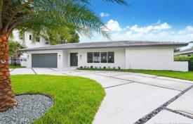 Villa – Hallandale Beach, Floride, Etats-Unis. $1,640,000
