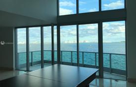 2 pièces appartement 199 m² en Miami, Etats-Unis. $1,900,000