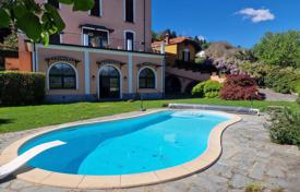 8 pièces villa à Stresa, Italie. 950,000 €