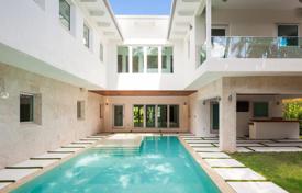 Villa – Bal Harbour, Floride, Etats-Unis. $4,950,000