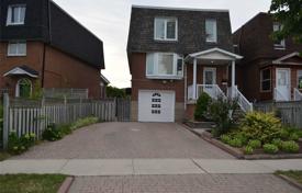 Maison en ville – Etobicoke, Toronto, Ontario,  Canada. C$1,040,000